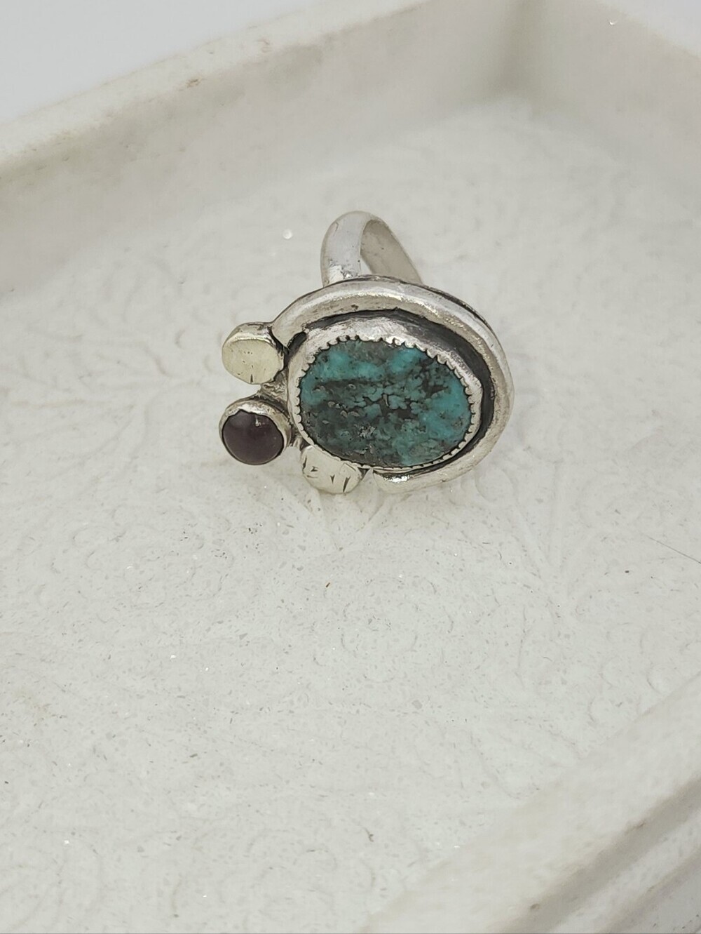TURQUOISE & GARNET RING HANDMADE IN RECYCLED STERLING SILVER METAL Size 9 - Picture 14 of 15